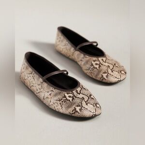 JEFFREY CAMPBELL Snakeskin Patterned Dancerina Size 7 NIB